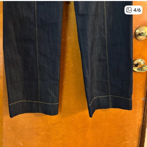 Designer cropped  jeans. Size 14. - Picture 4 of 6